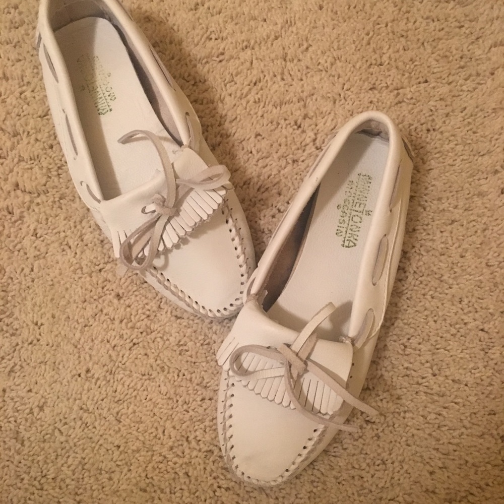 NEW White leather Minnetonka Moc drivers